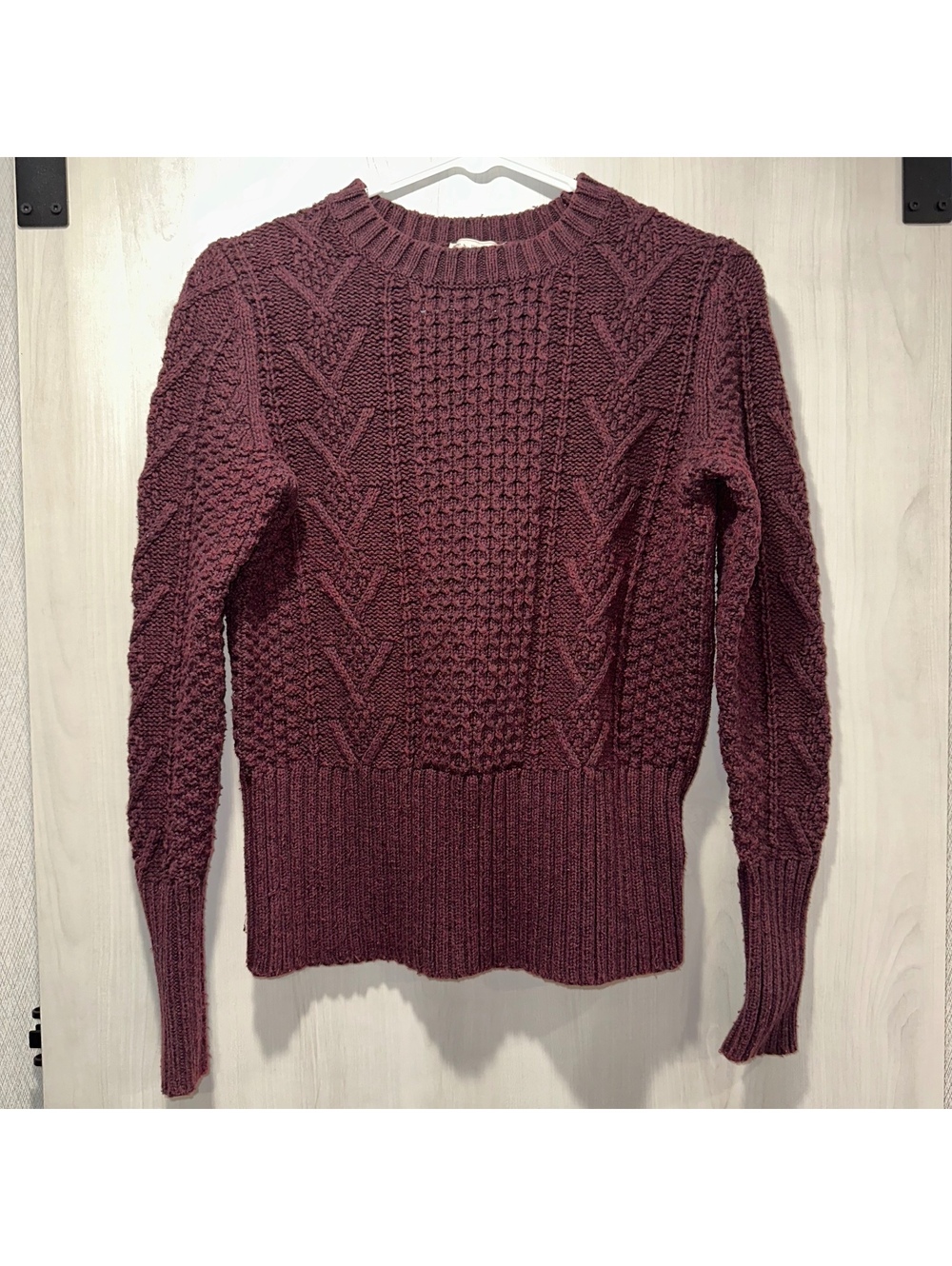 GAP Burgundy Maroon Cable Knit Wool Blend Sweater Women’s Small Chunky Knit